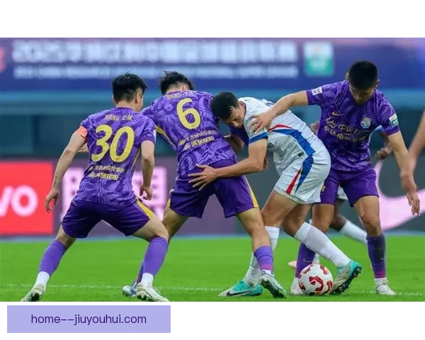 上海申花遗憾以一分之差错失冠军 上演足球赛季最精彩角逐